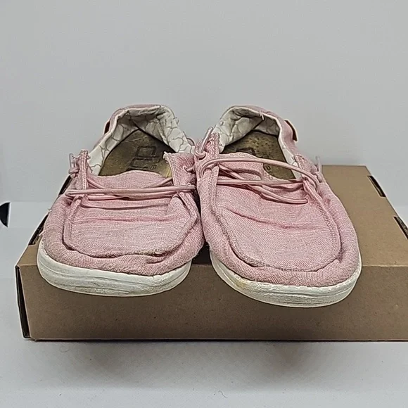 4 For $20 Hey Dude Wendy Slip-on Shoes in Kids Size Y-3 - Picture 3 of 5